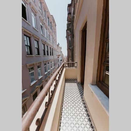 Galadoo Suites 3Rd Floor Стамбул Экстерьер фото